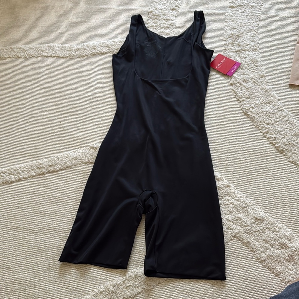 SPANX Women Small Size Open Bust Mid Thigh Bodysuit